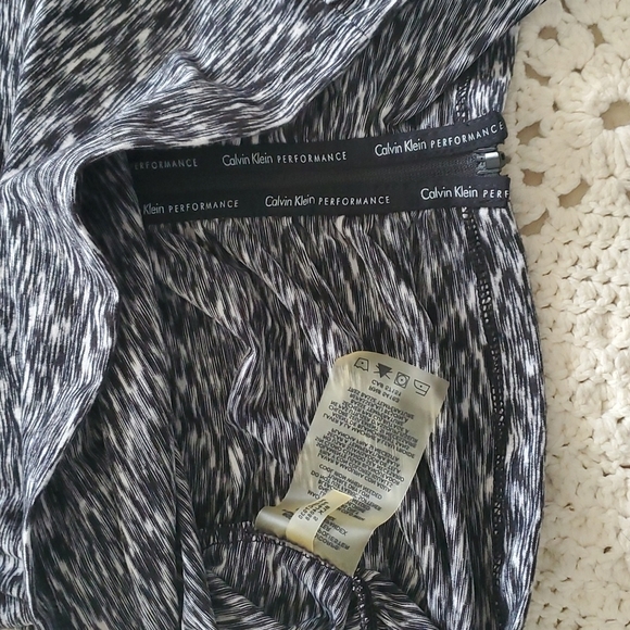 Calvin Klein Performance Zip-Up Athletic Jacket, worn only one time, no tag - Picture 7 of 7